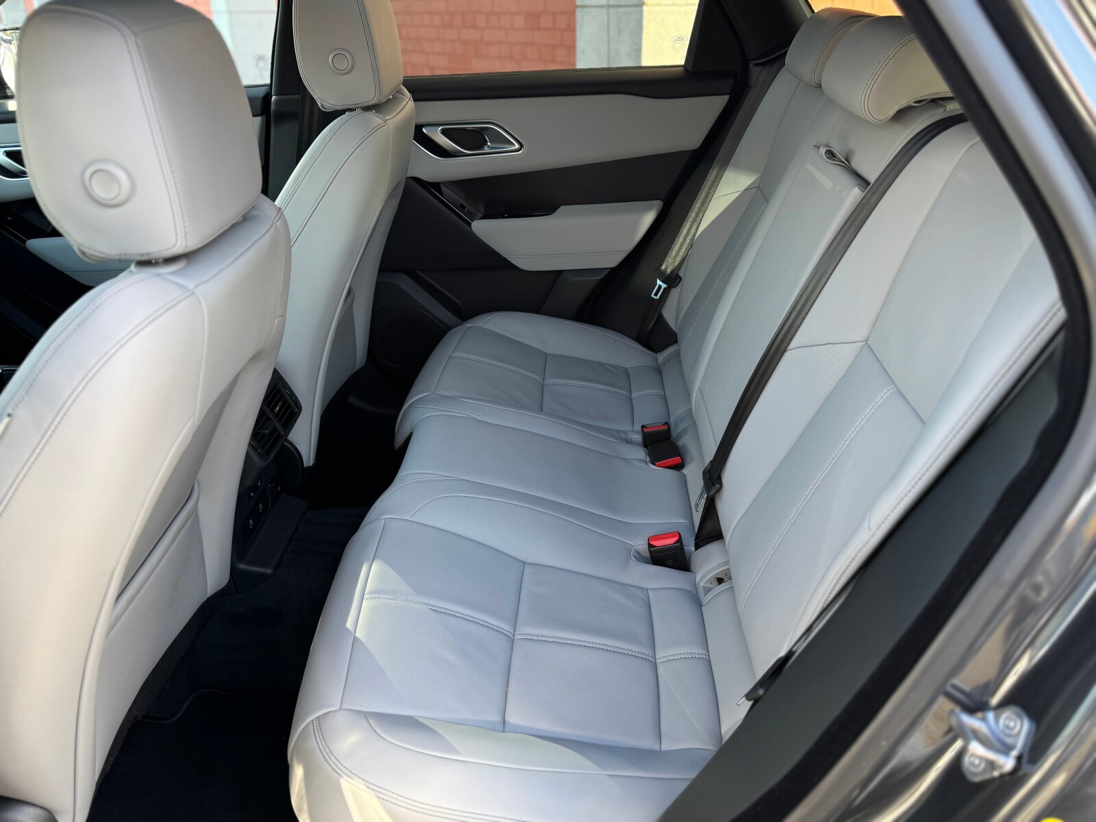 Land Rover Range Rover Velar - zdjęcie 21