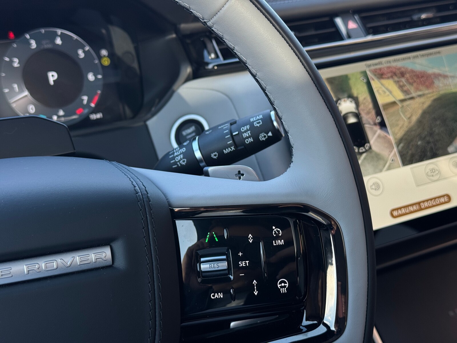 Land Rover Range Rover Velar - zdjęcie 11