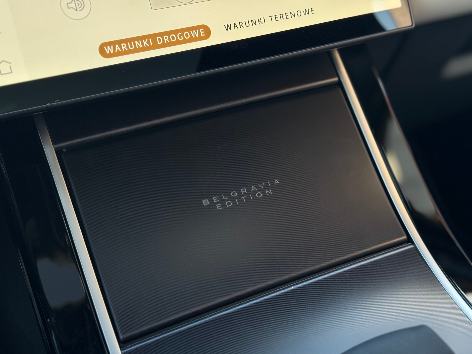 Land Rover Range Rover Velar - zdjęcie 12