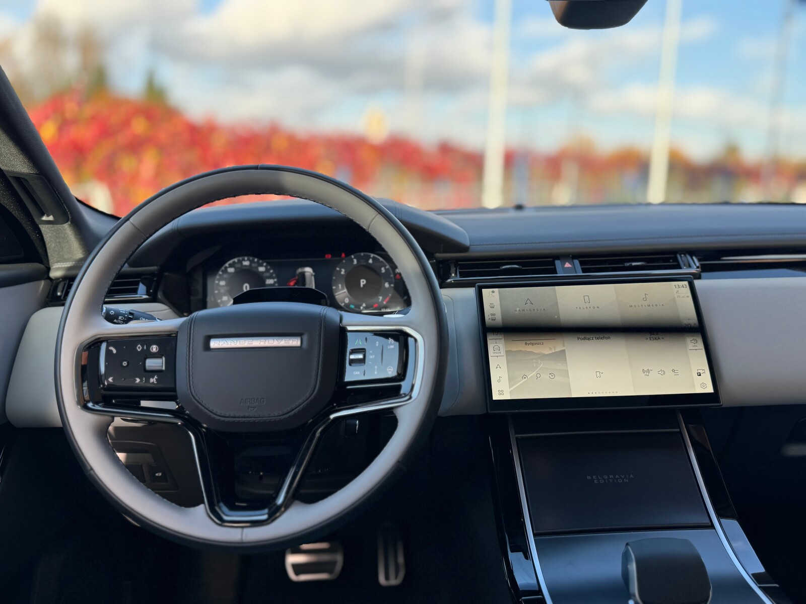 Land Rover Range Rover Velar - zdjęcie 23