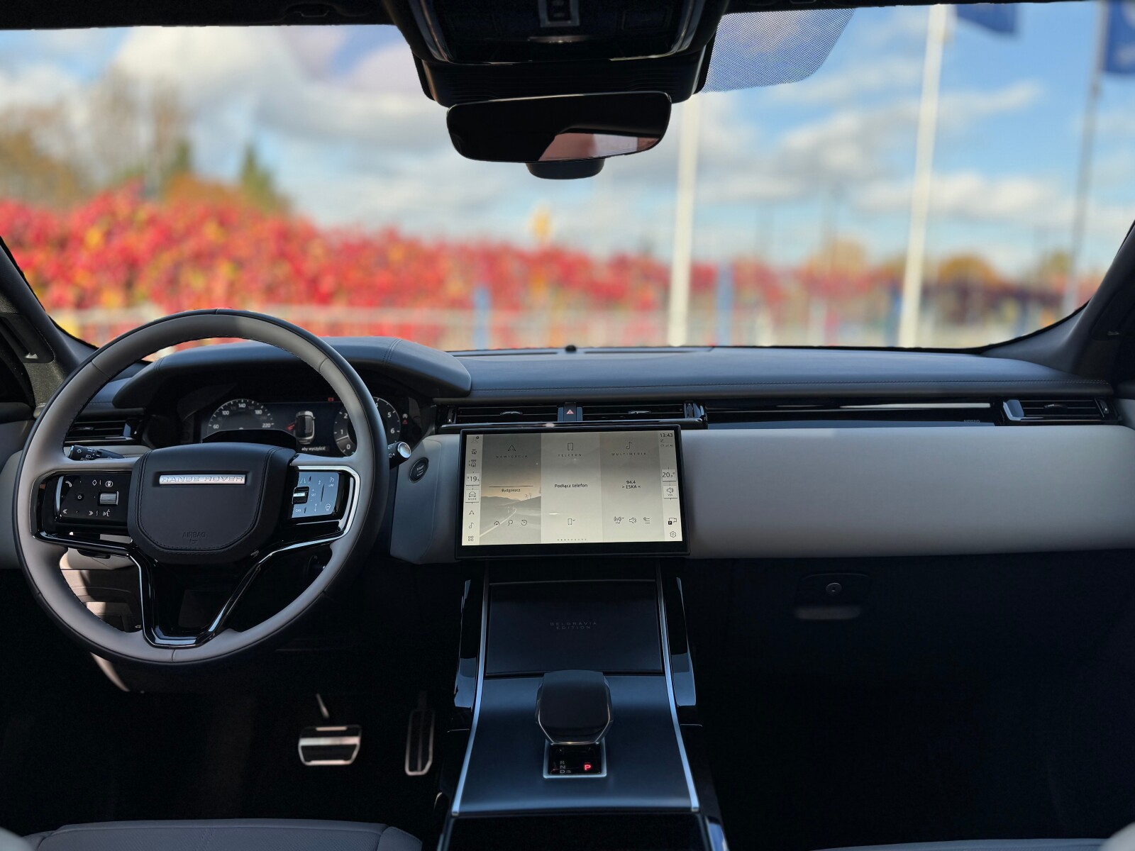 Land Rover Range Rover Velar - zdjęcie 24
