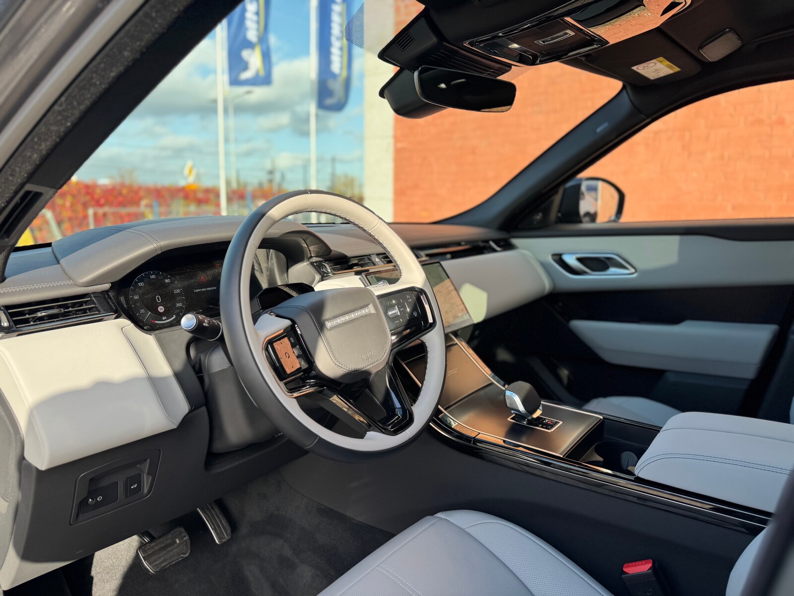 Land Rover Range Rover Velar - zdjęcie 5