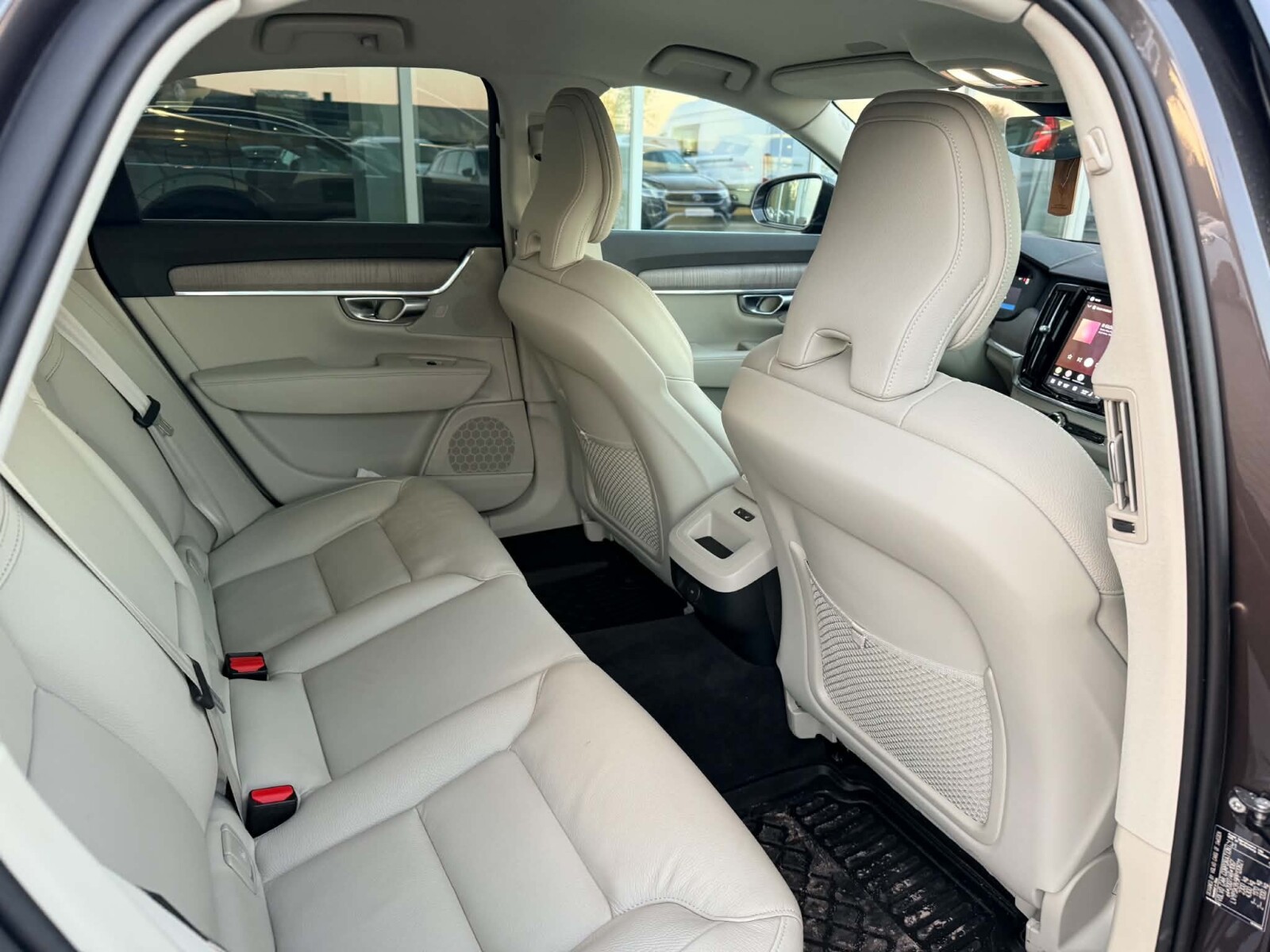 Volvo S90 - zdjęcie 8