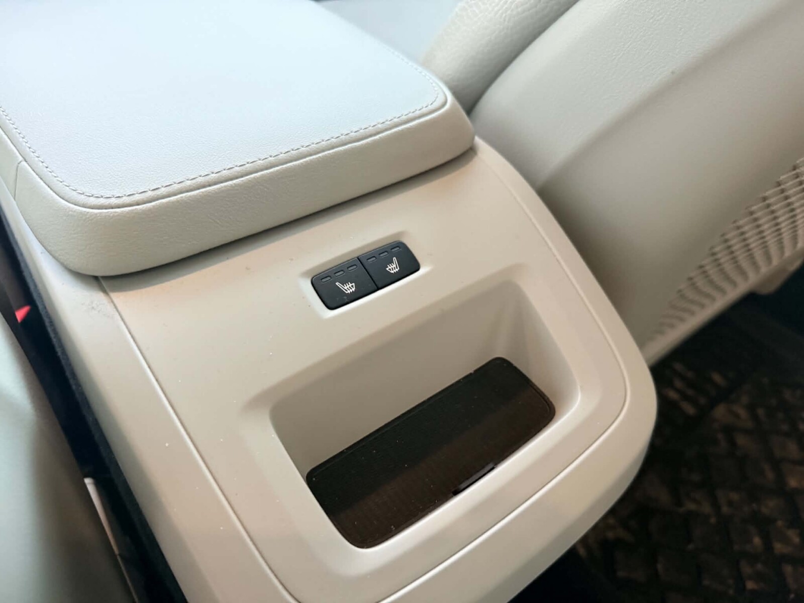 Volvo S90 - zdjęcie 12