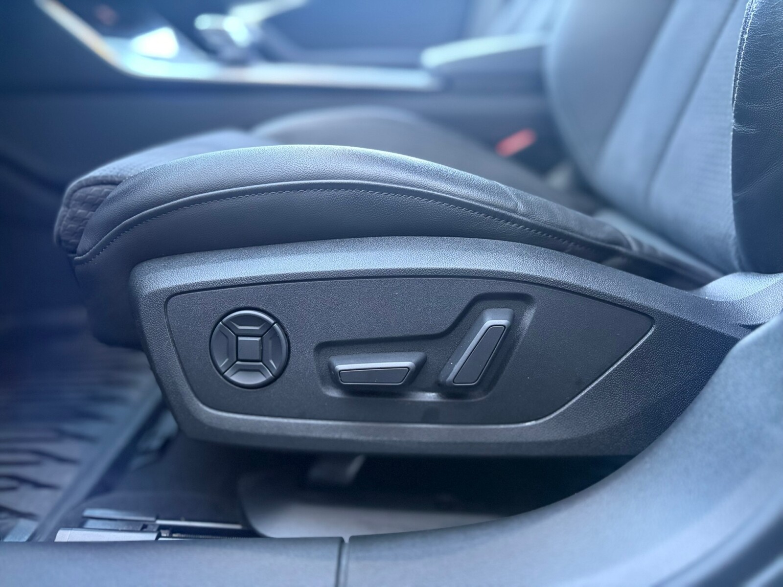 Audi A6 Avant - zdjęcie 22
