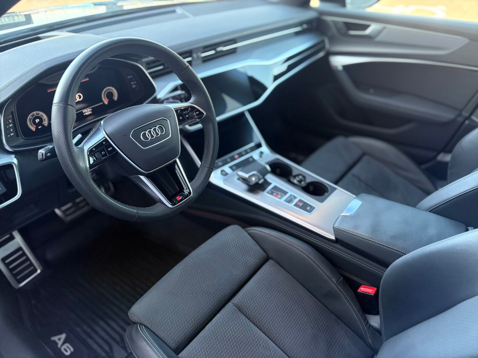 Audi A6 Avant - zdjęcie 11