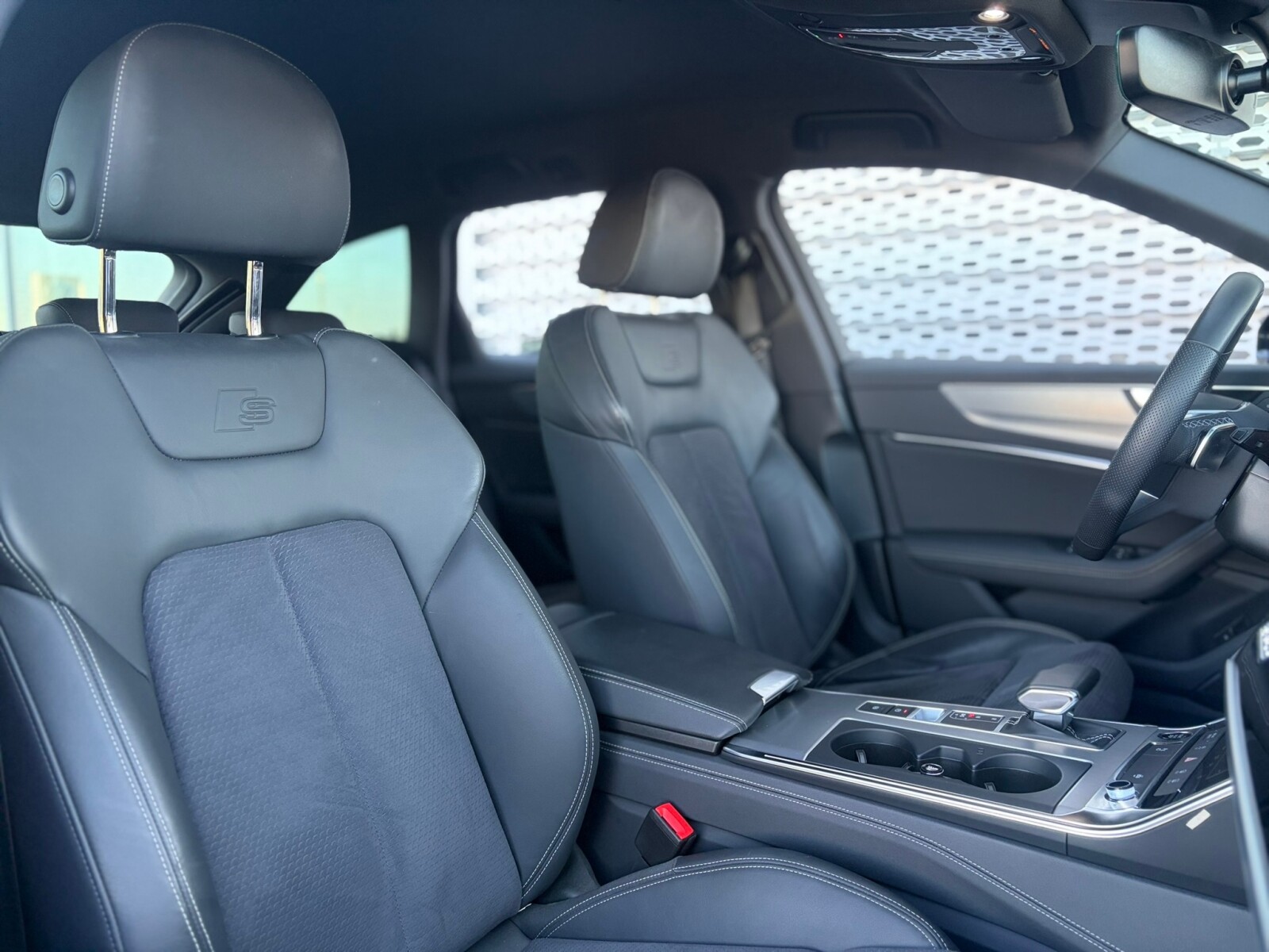 Audi A6 Avant - zdjęcie 14