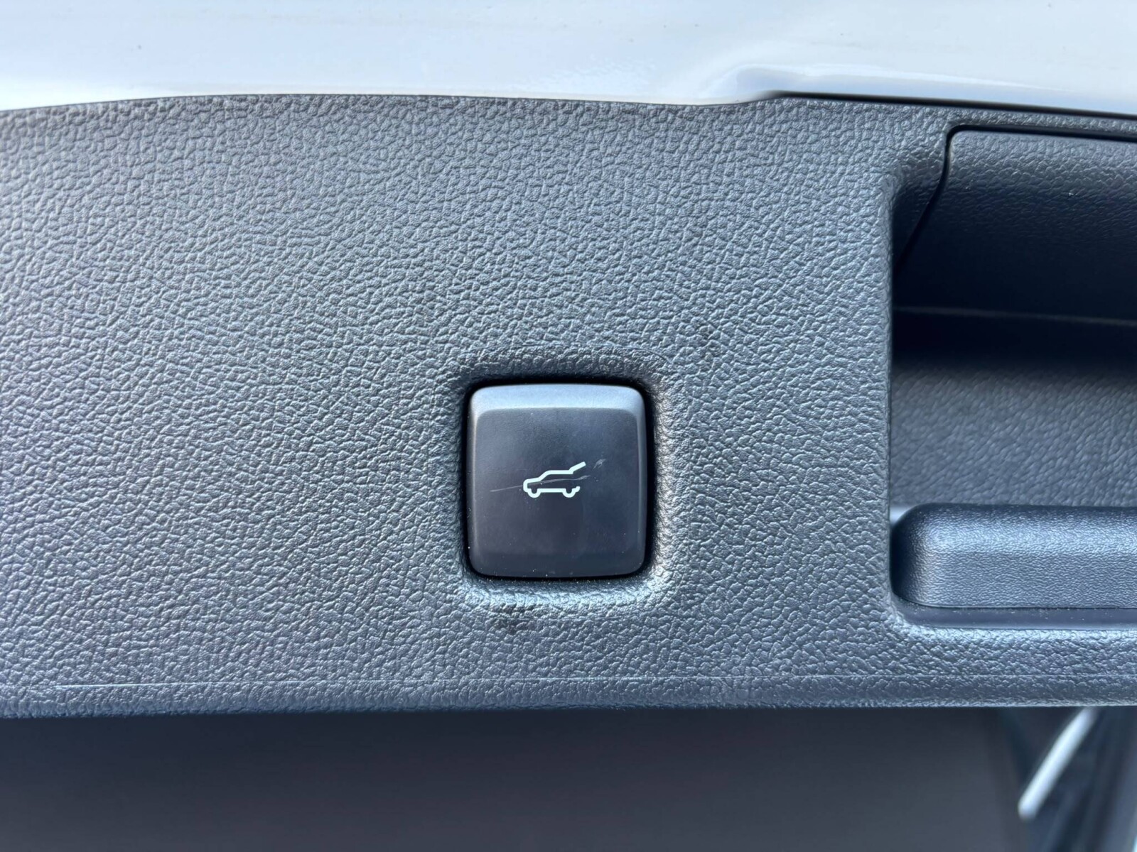 Ford Kuga - zdjęcie 22