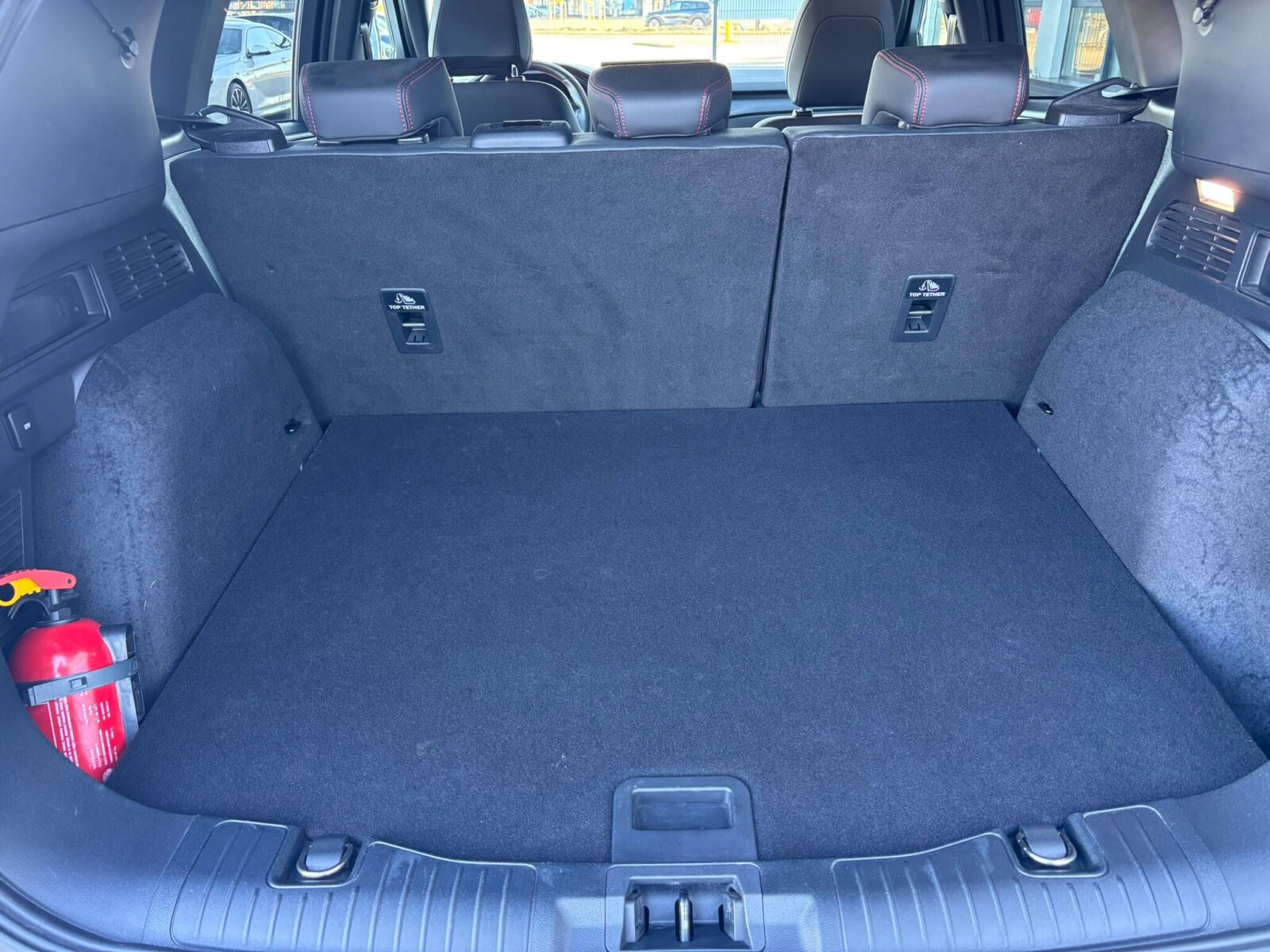 Ford Kuga - zdjęcie 21