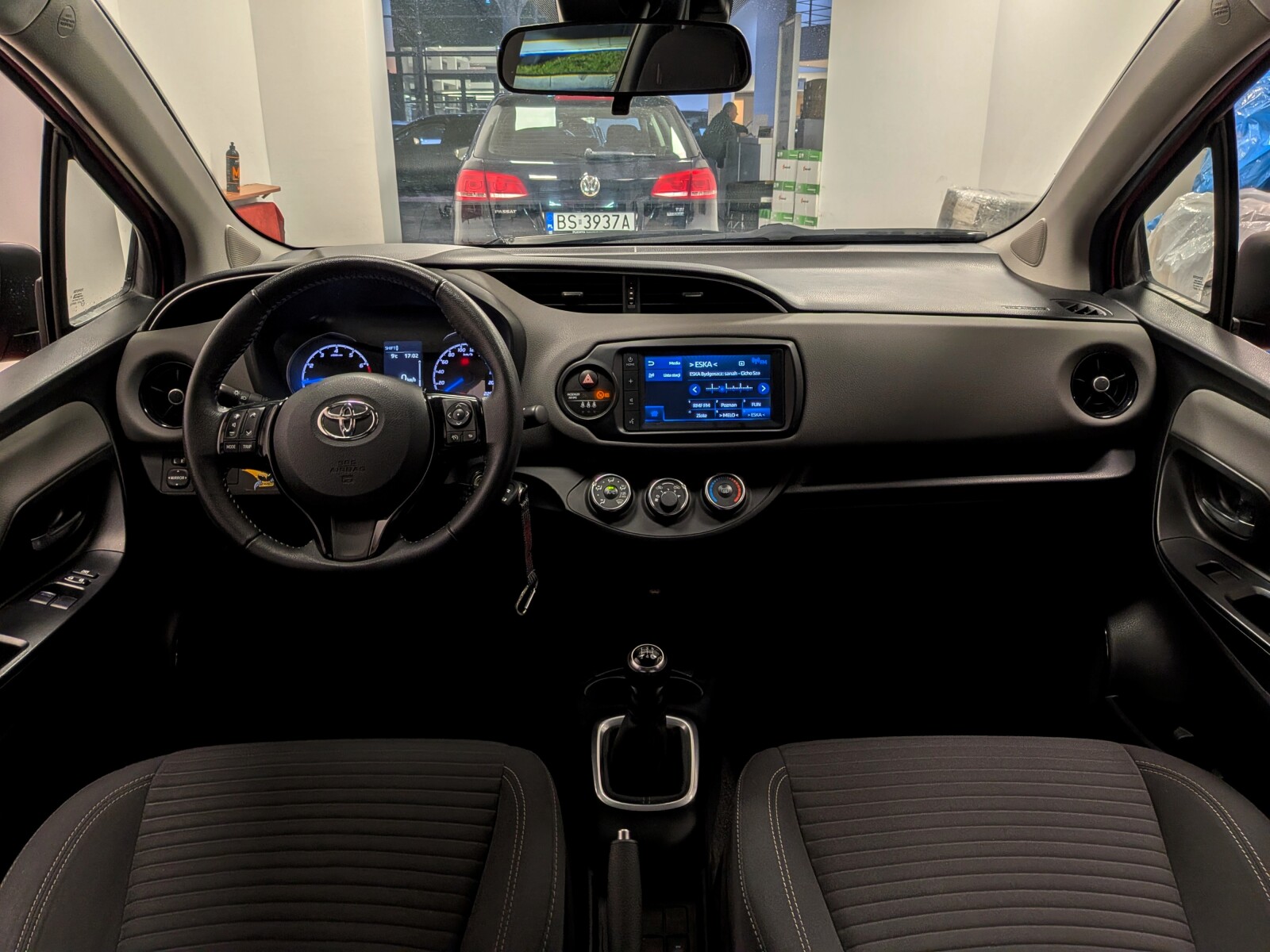 Toyota Yaris - zdjęcie 11