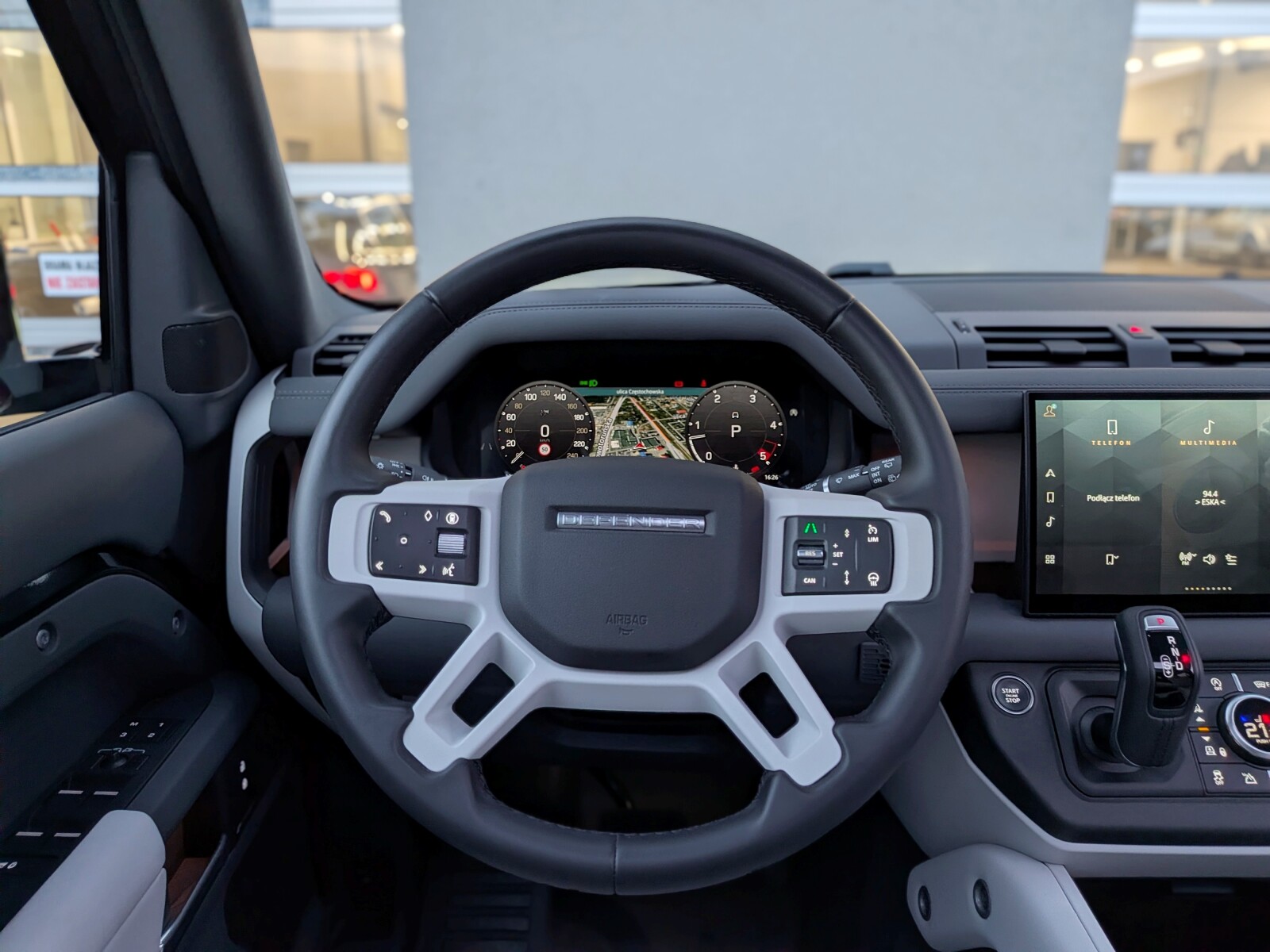 Land Rover Defender - zdjęcie 21