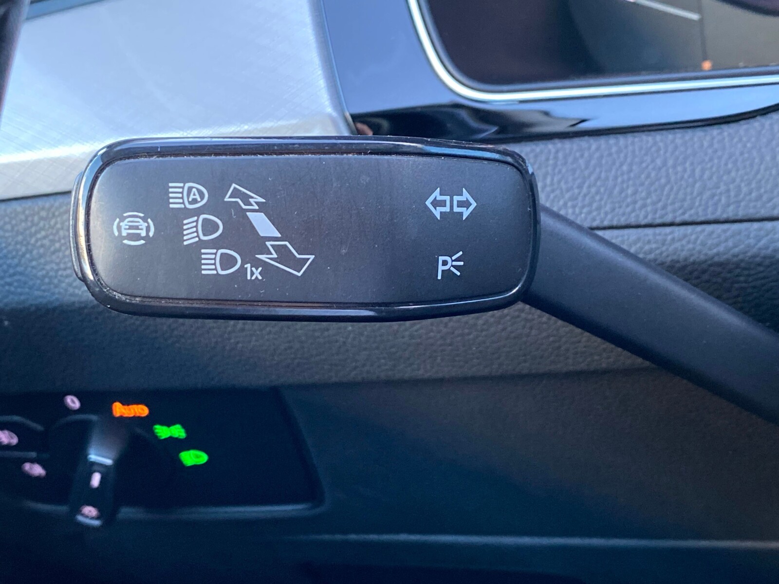 Volkswagen Passat - zdjęcie 17