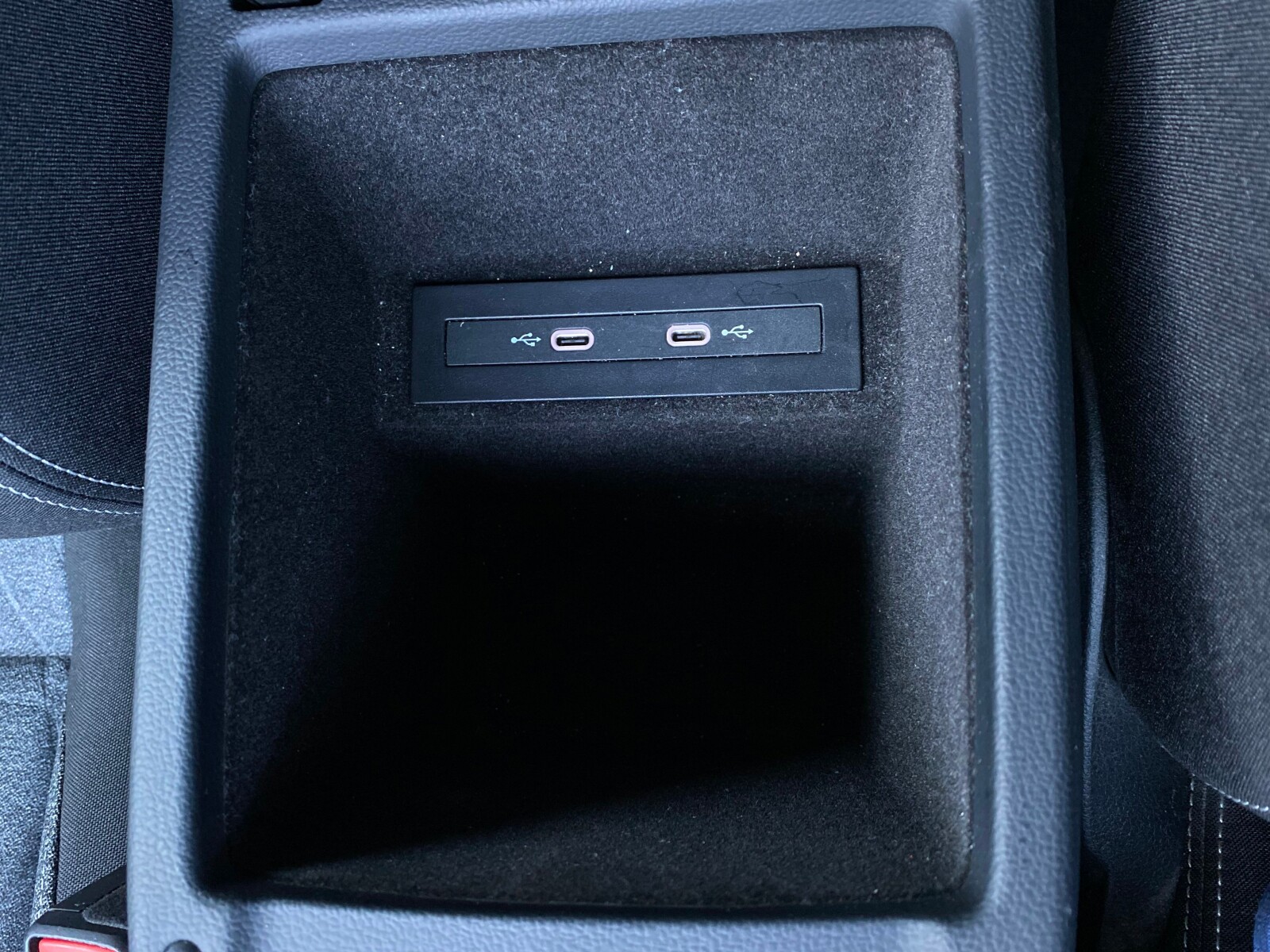 Volkswagen Passat - zdjęcie 39