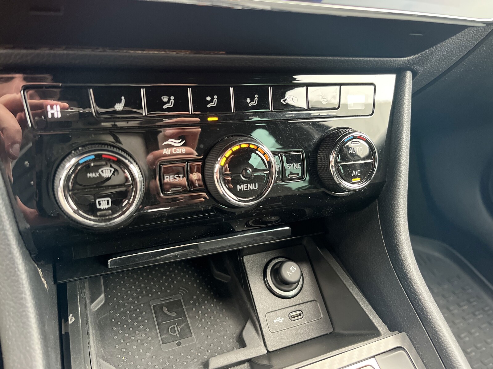 Škoda Superb Combi - zdjęcie 24