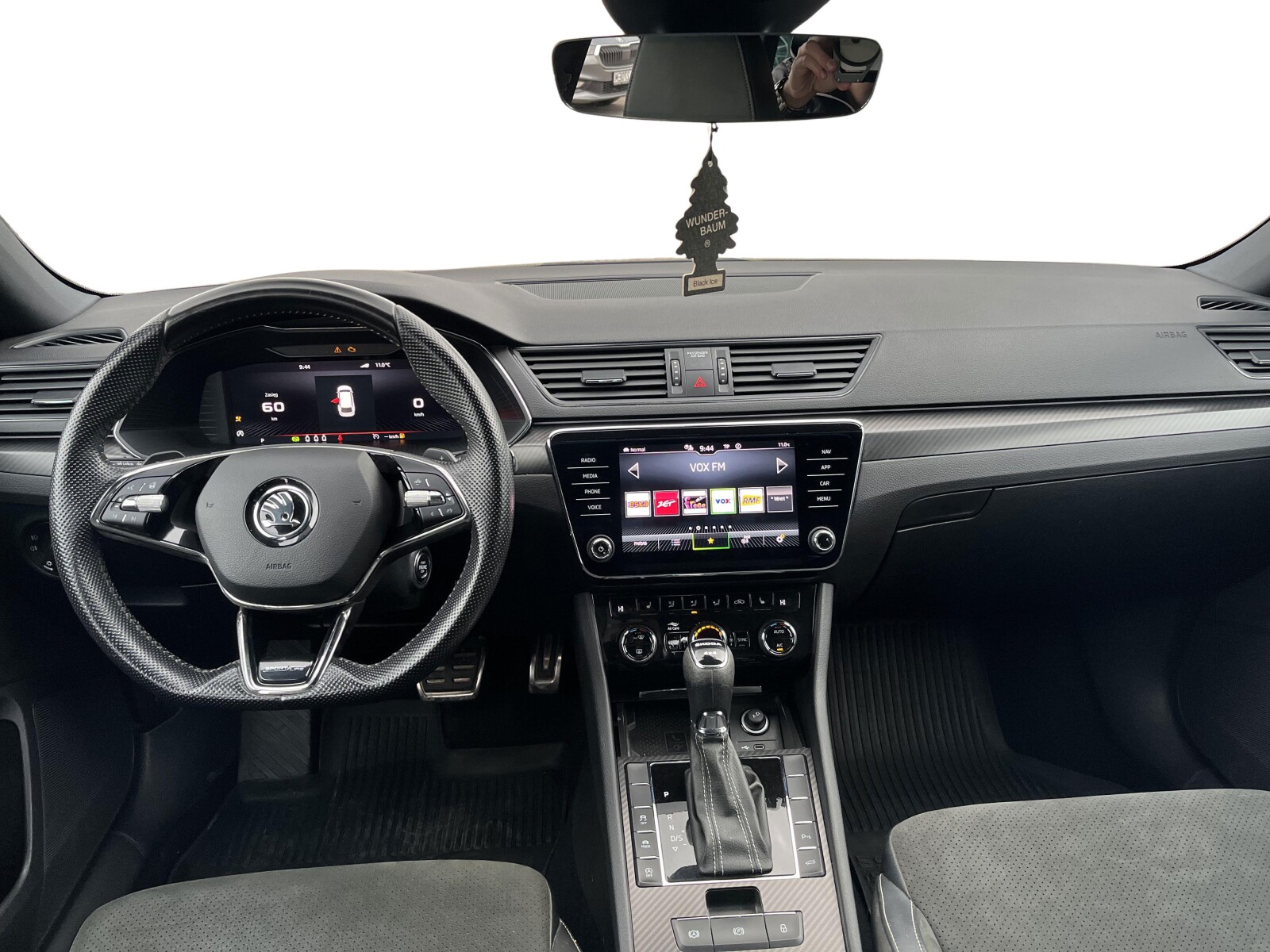 Škoda Superb Combi - zdjęcie 15