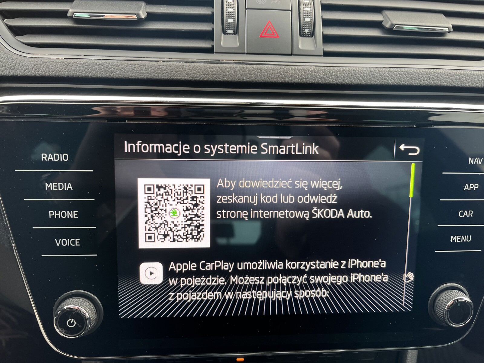 Škoda Superb Combi - zdjęcie 27