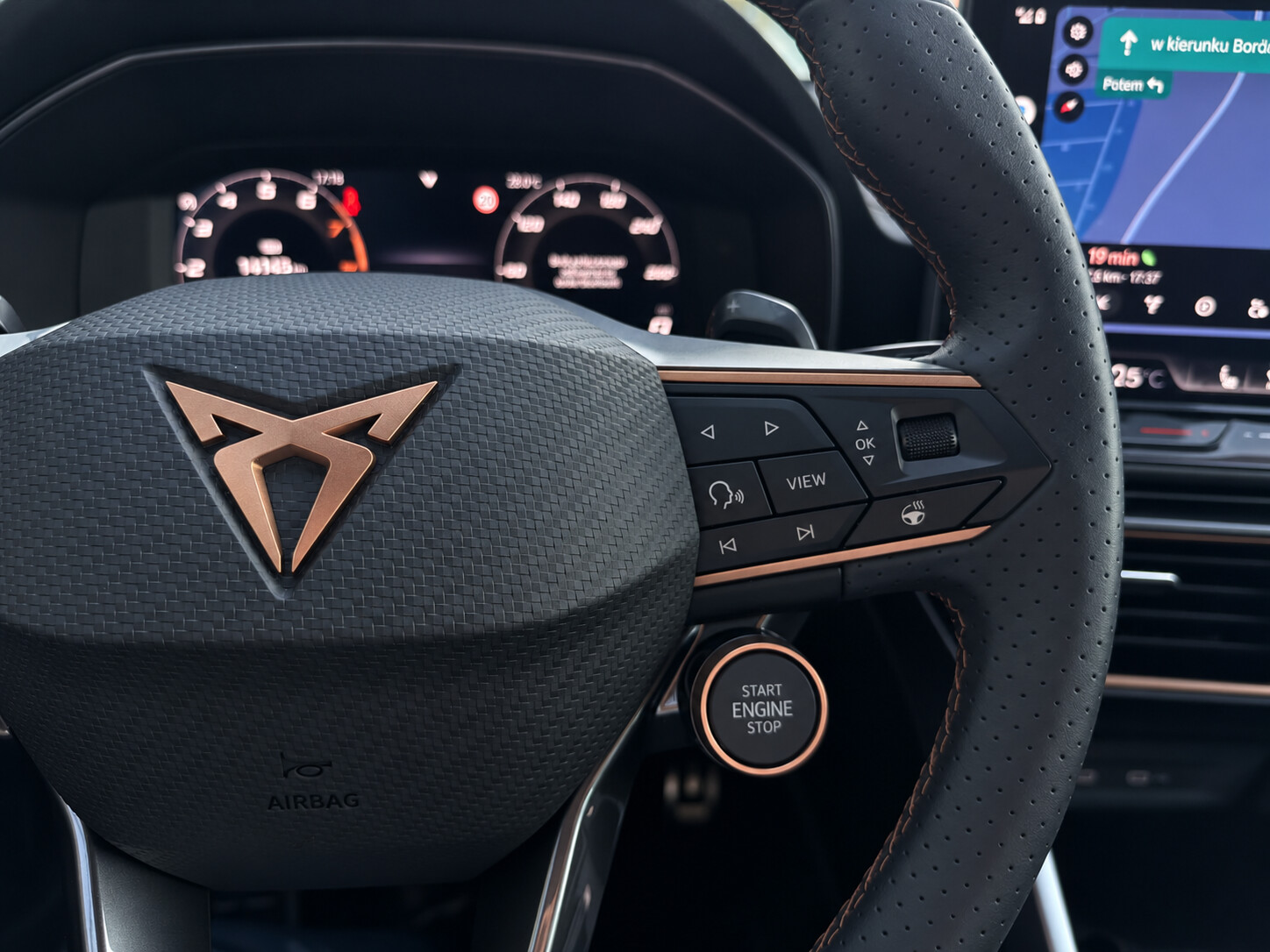 Cupra Formentor - zdjęcie 16