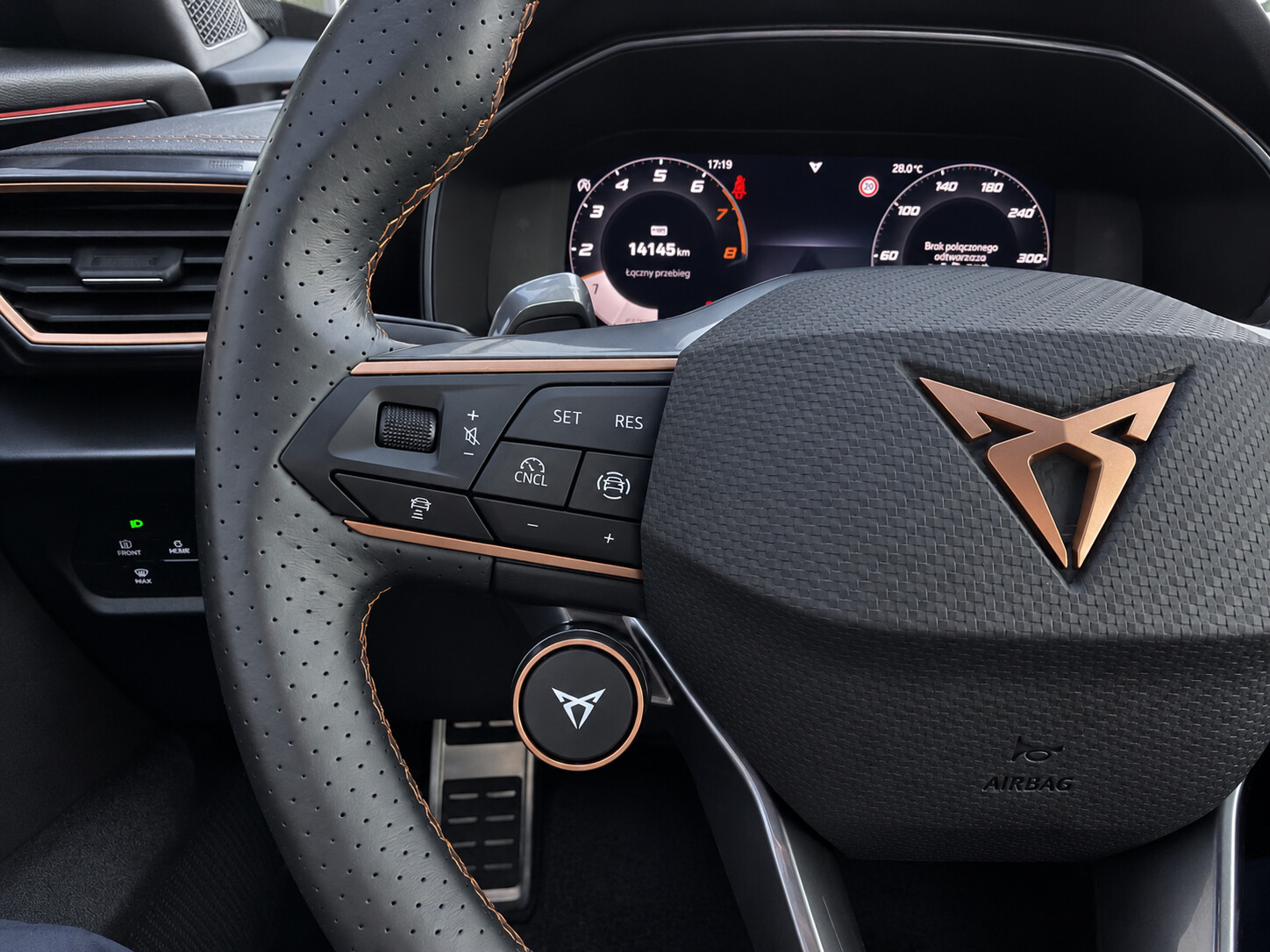 Cupra Formentor - zdjęcie 15