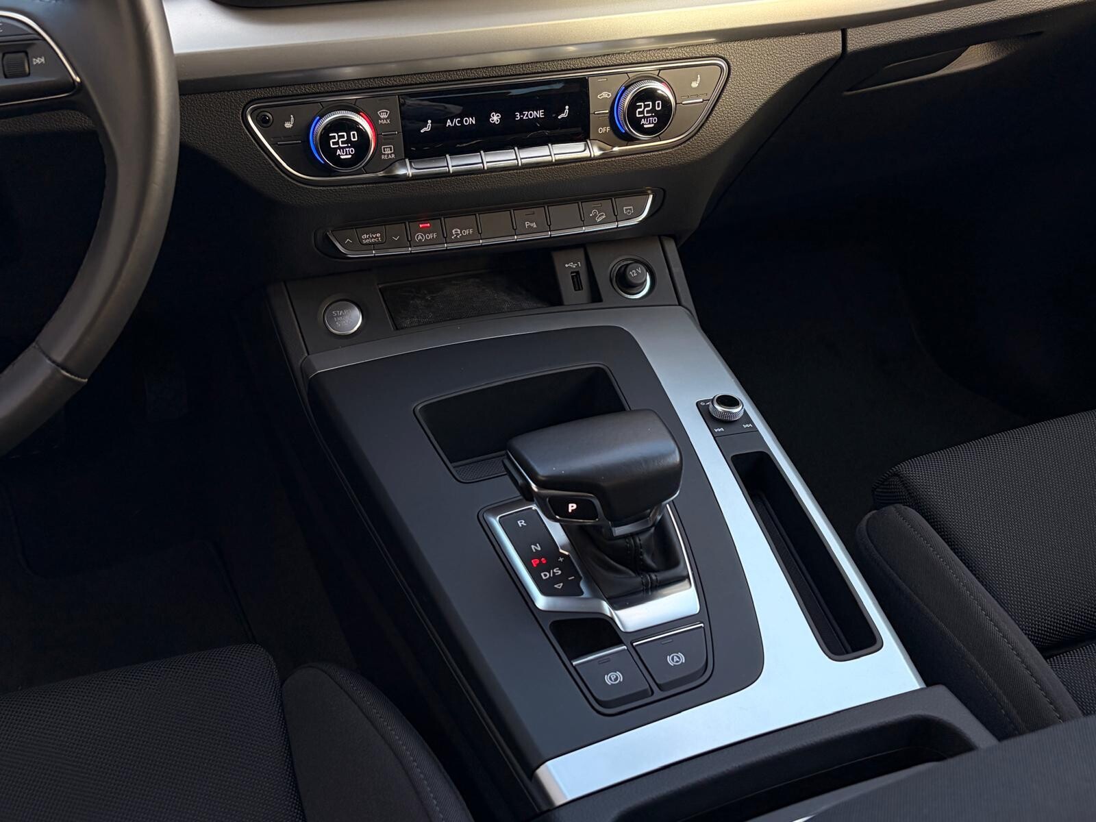 Audi Q5 - zdjęcie 26