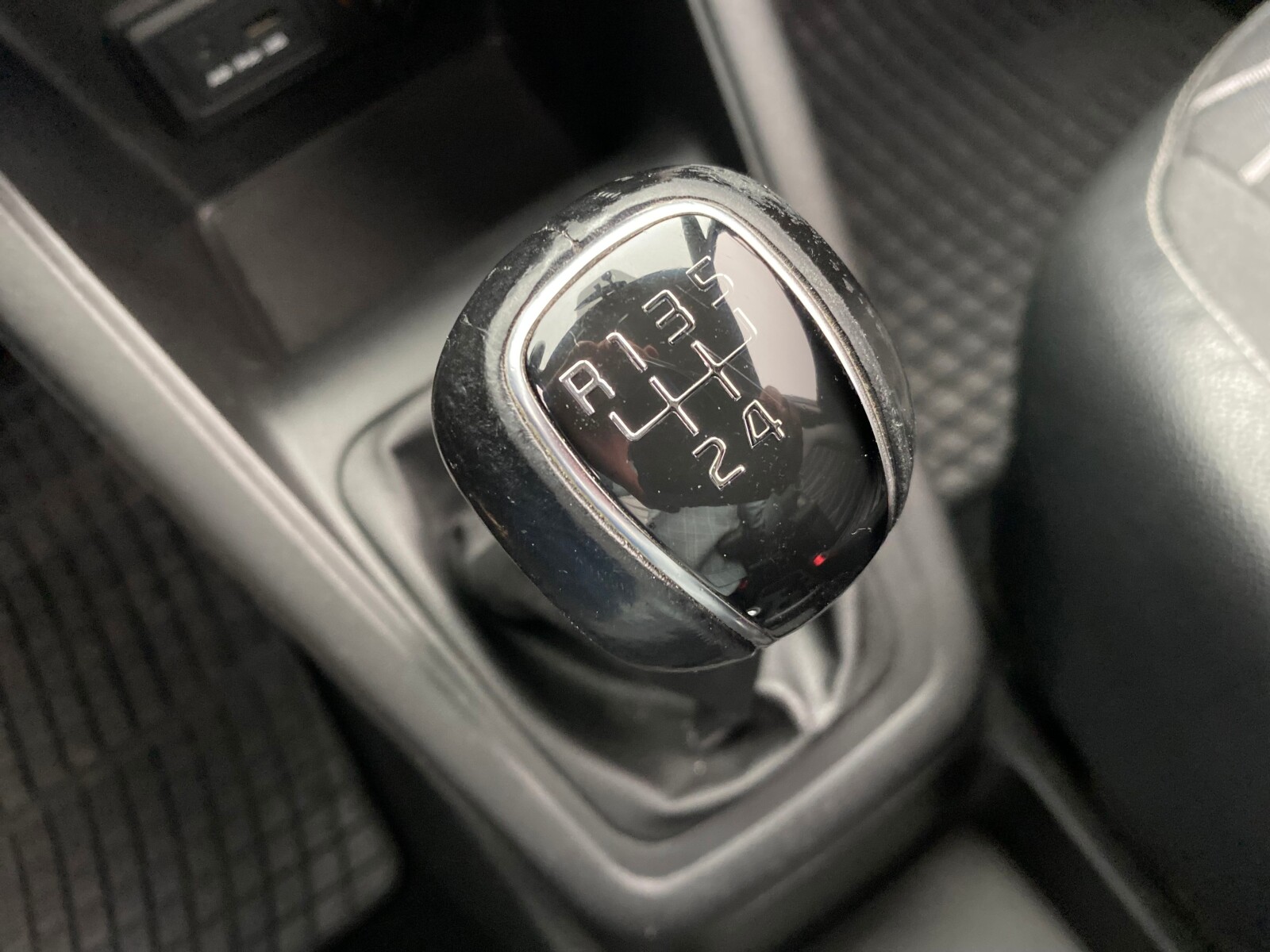 Kia Venga - zdjęcie 27