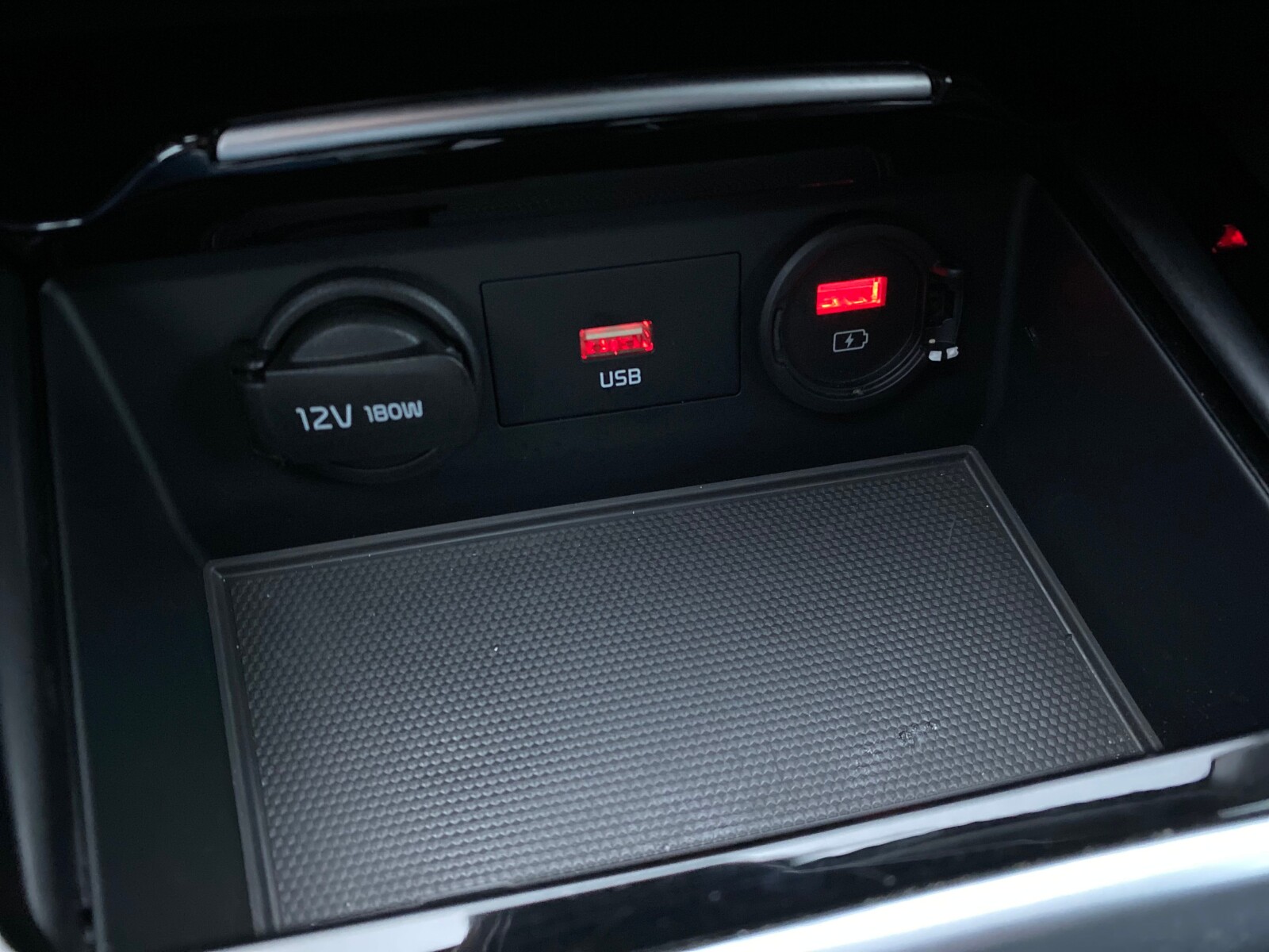 Kia Ceed - zdjęcie 26