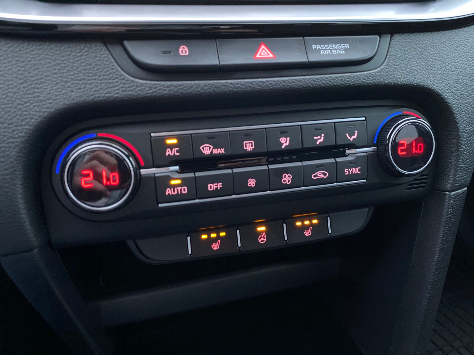 Kia Ceed - zdjęcie 21