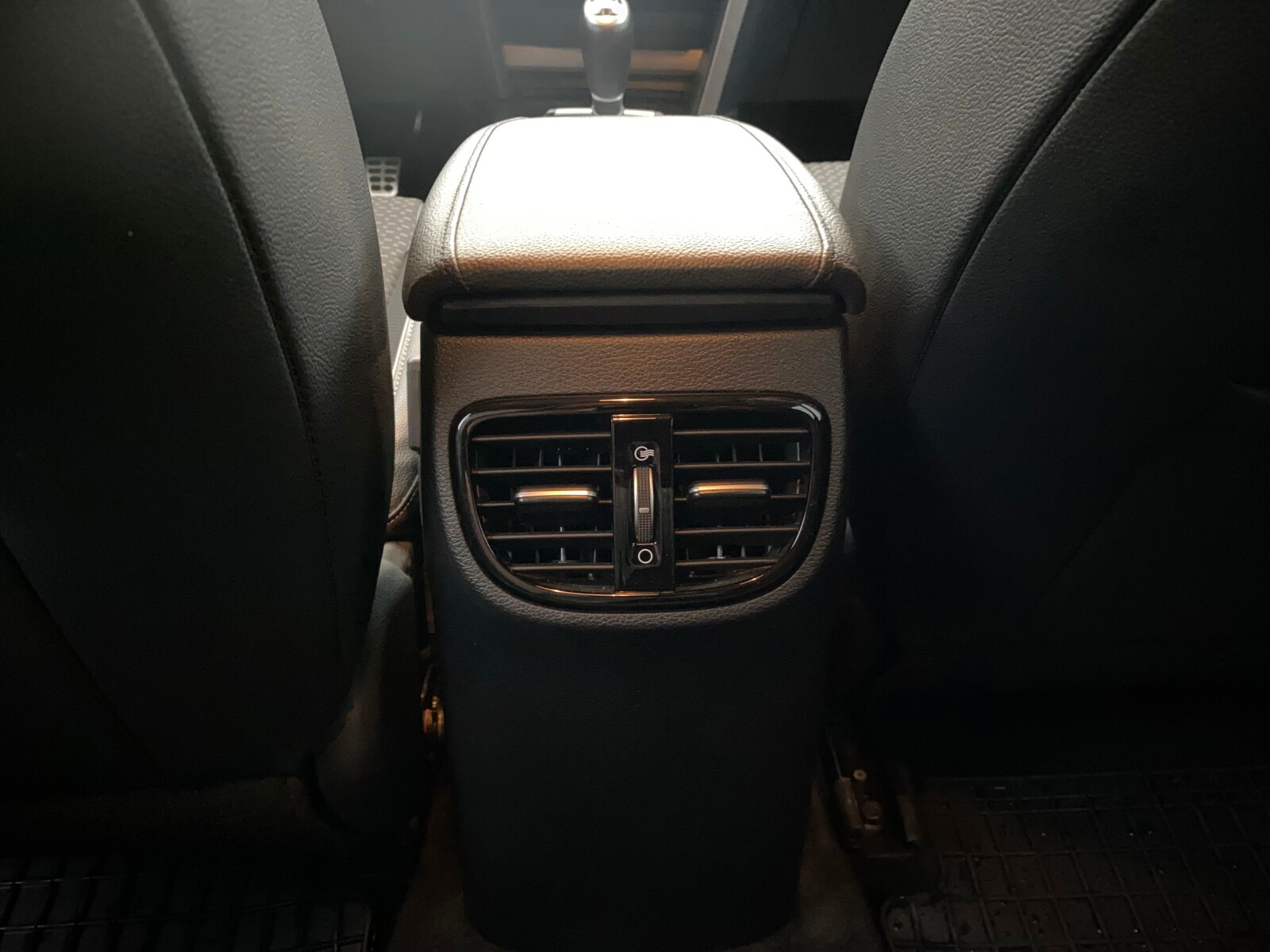 Kia Ceed - zdjęcie 11