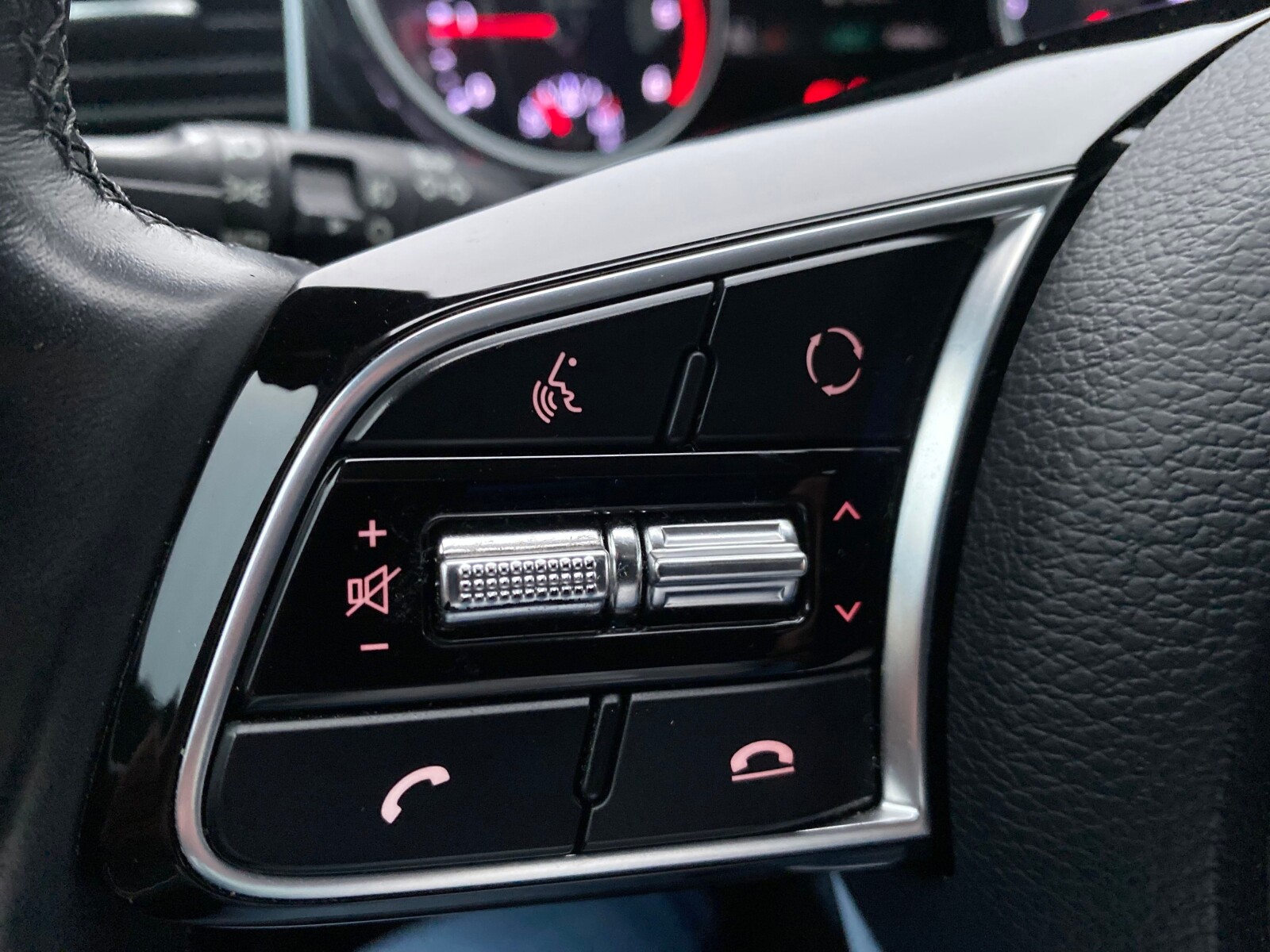 Kia Ceed - zdjęcie 18