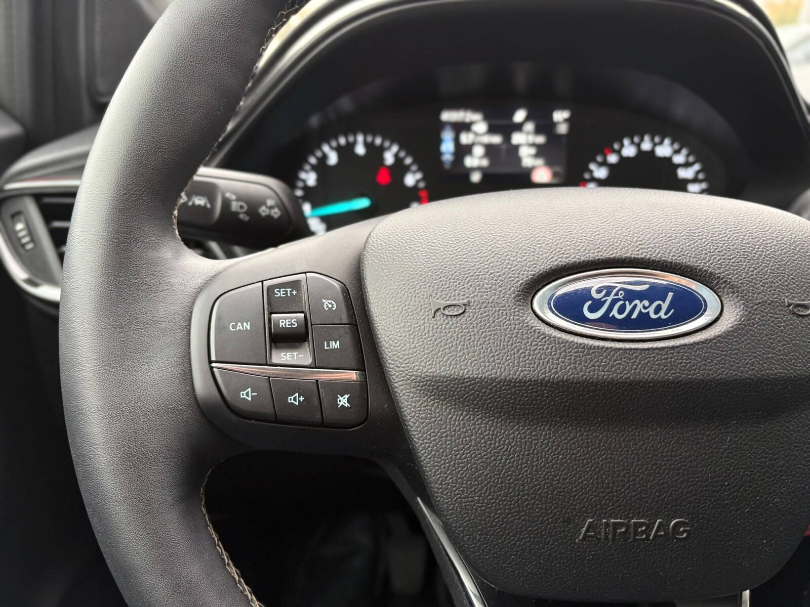 Ford Puma - zdjęcie 15
