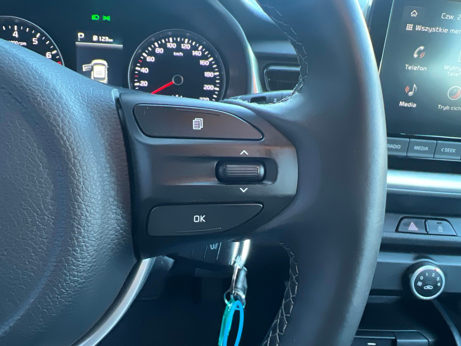Kia Stonic - zdjęcie 17