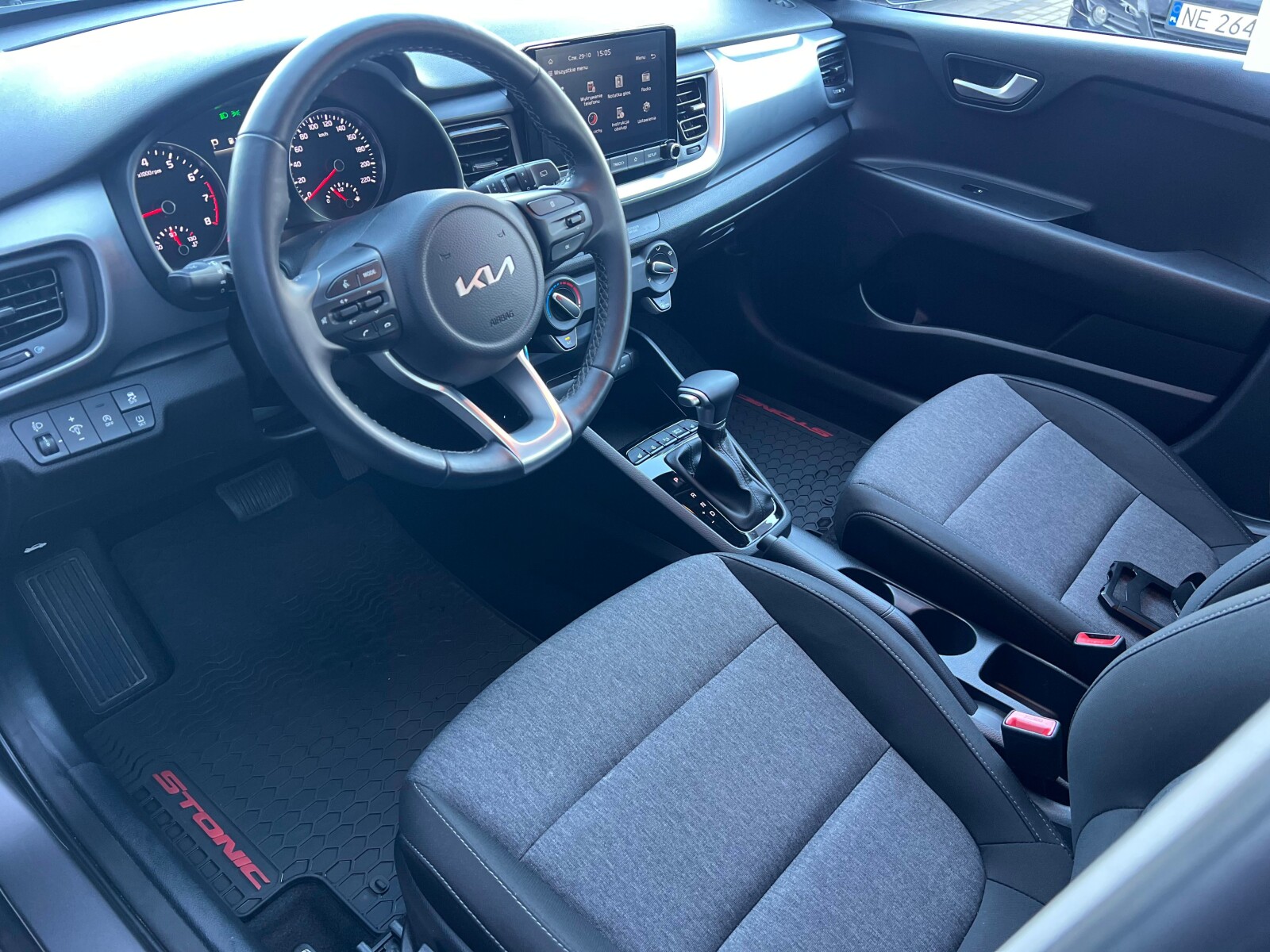Kia Stonic - zdjęcie 21