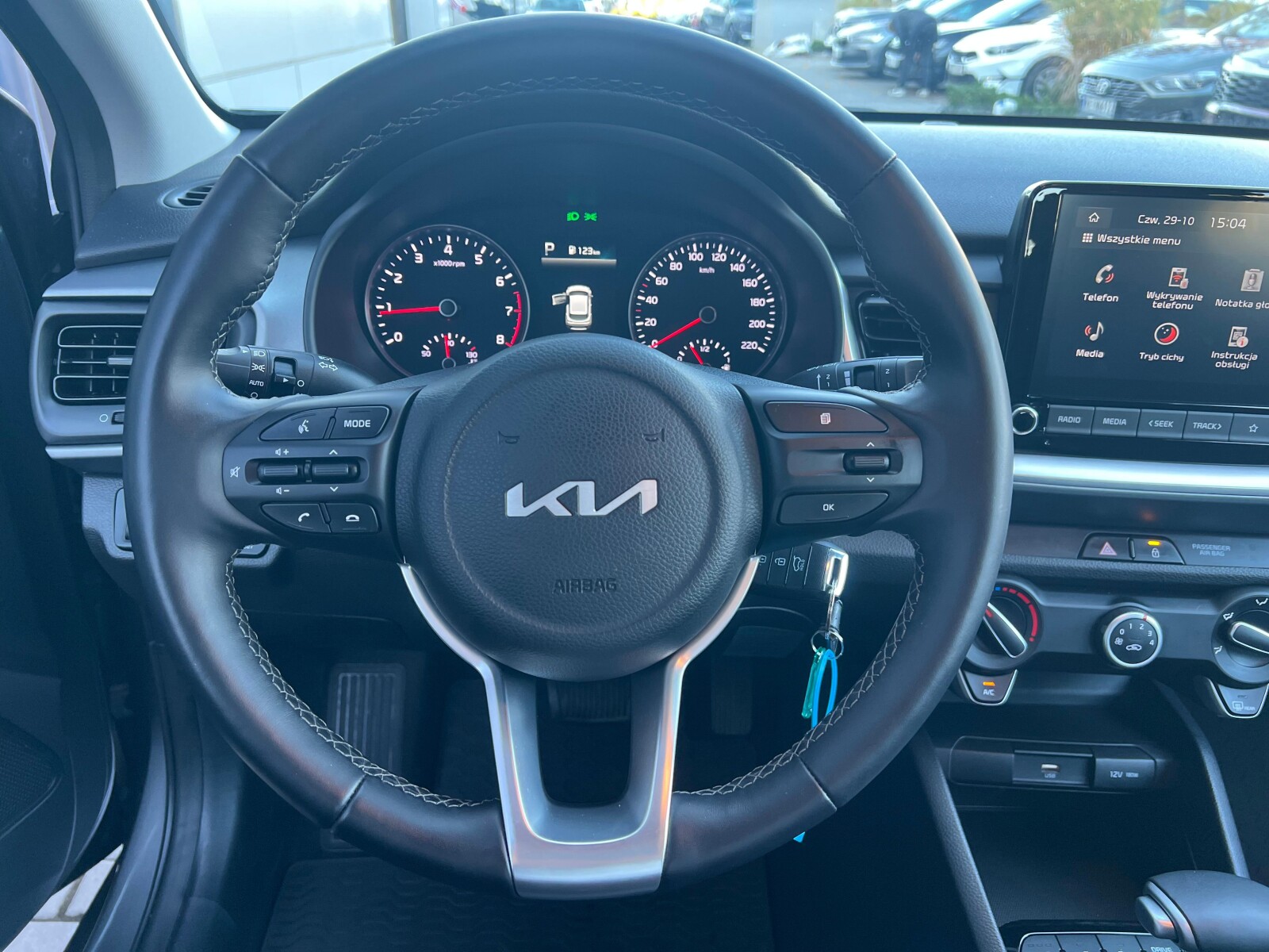 Kia Stonic - zdjęcie 16