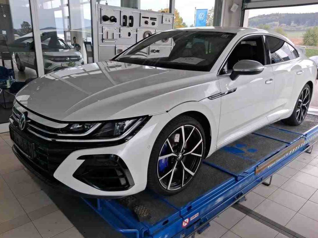 Volkswagen Arteon - zdjęcie 1