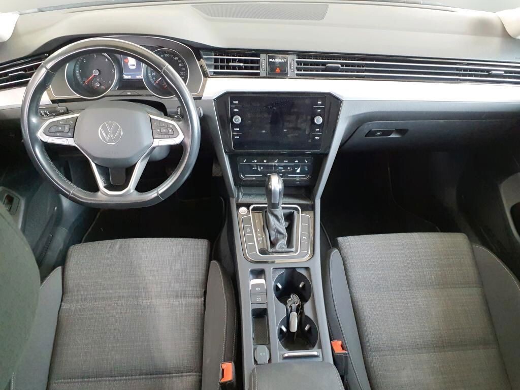 Volkswagen Passat Variant - zdjęcie 3