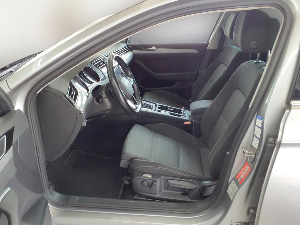 Volkswagen Passat Variant - zdjęcie 4