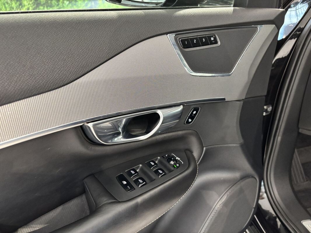 Volvo XC 90 - zdjęcie 10