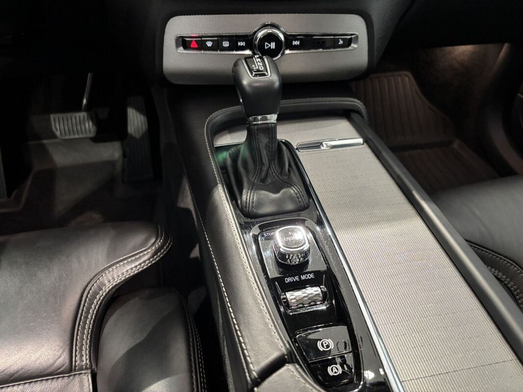 Volvo XC 90 - zdjęcie 18