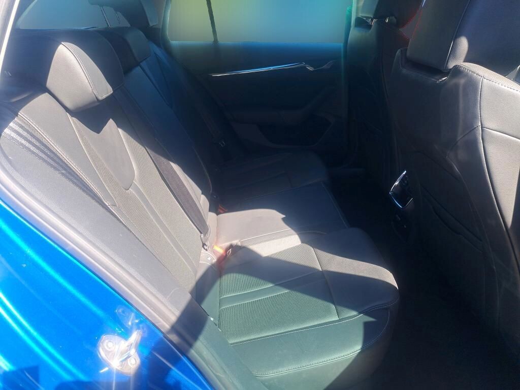 Škoda Octavia Combi - zdjęcie 4