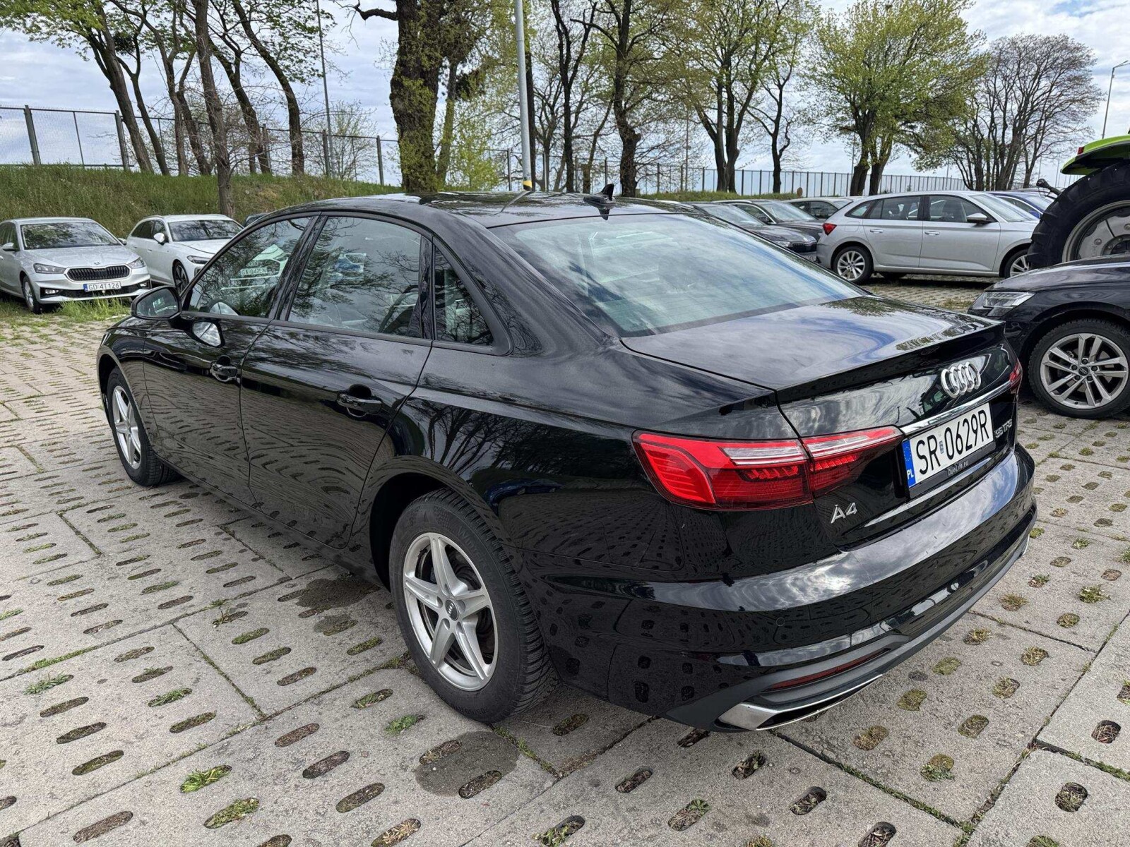 Audi A4 - zdjęcie 4