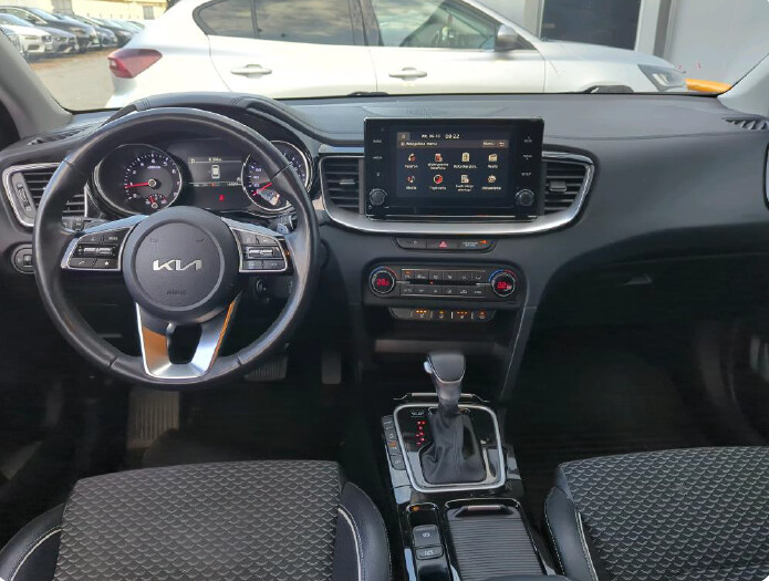 Kia Ceed - zdjęcie 2