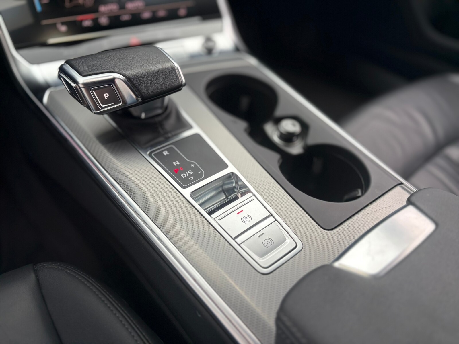 Audi A6 Avant - zdjęcie 27