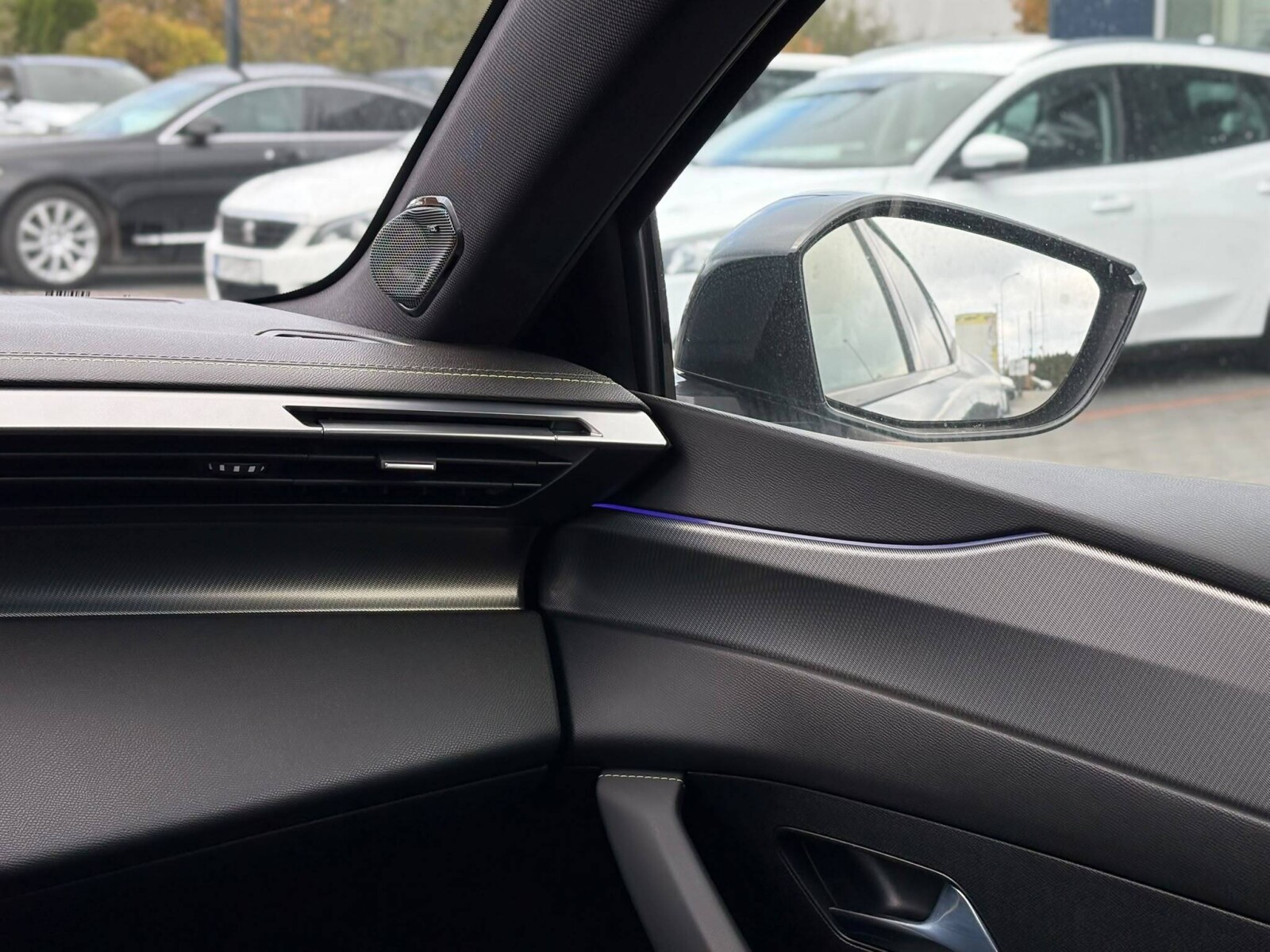Peugeot 408 - zdjęcie 14