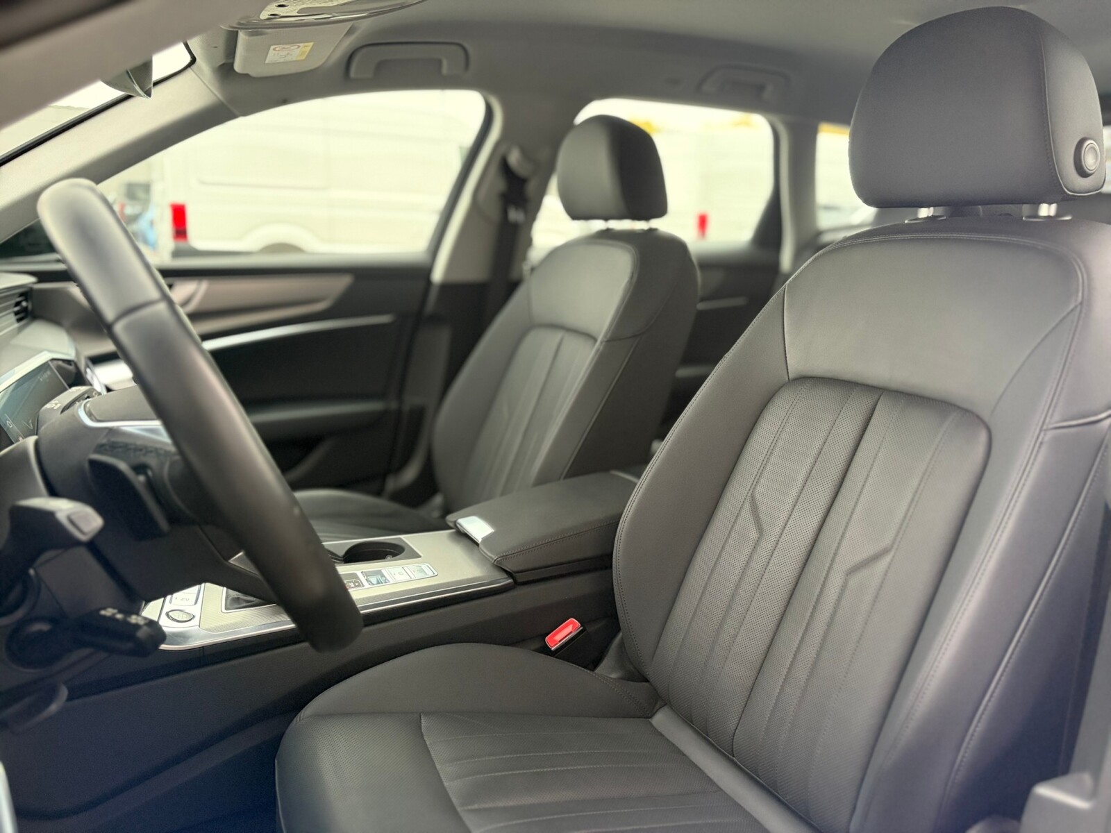 Audi A6 Avant - zdjęcie 13