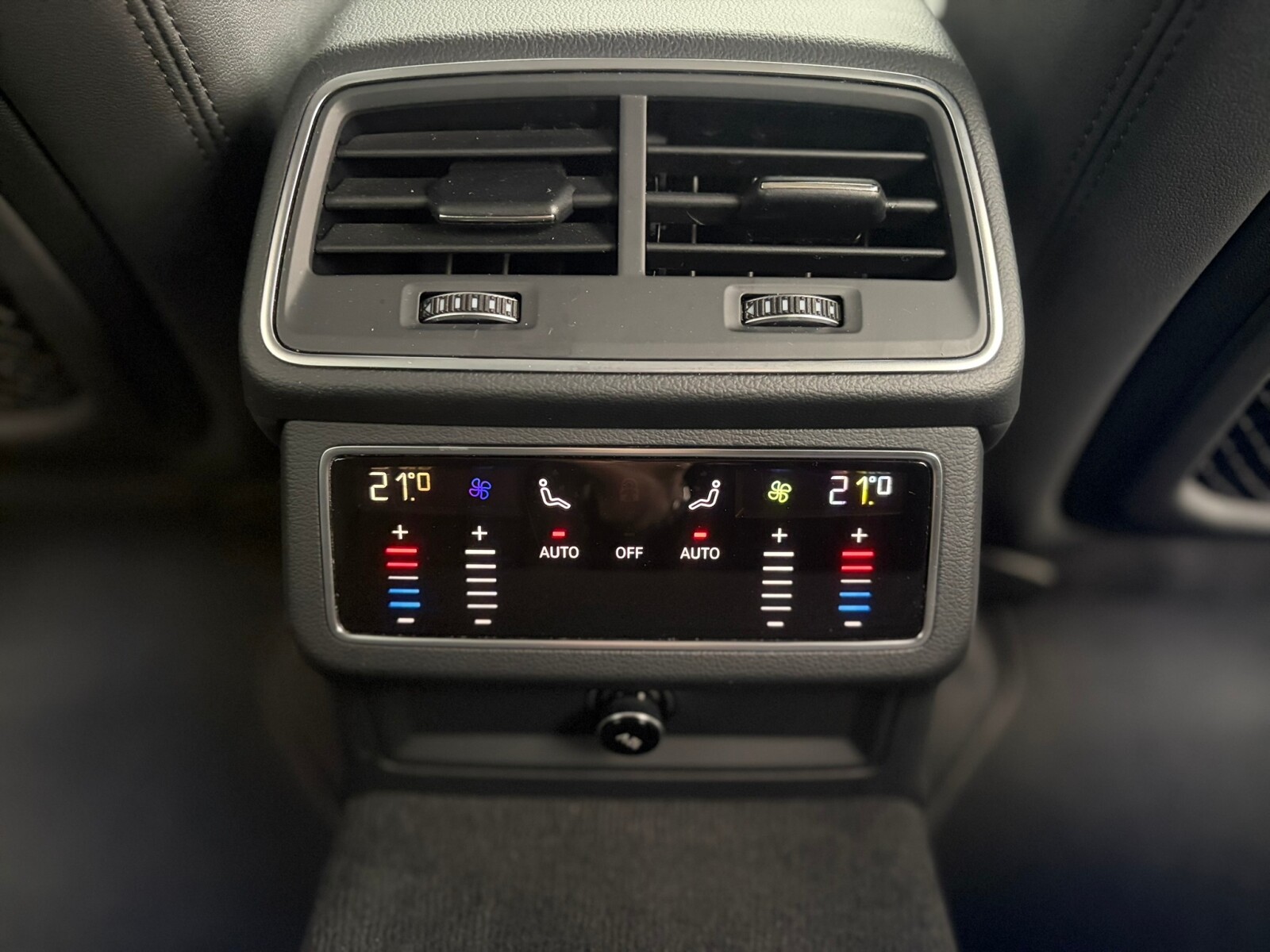 Audi A6 Avant - zdjęcie 16