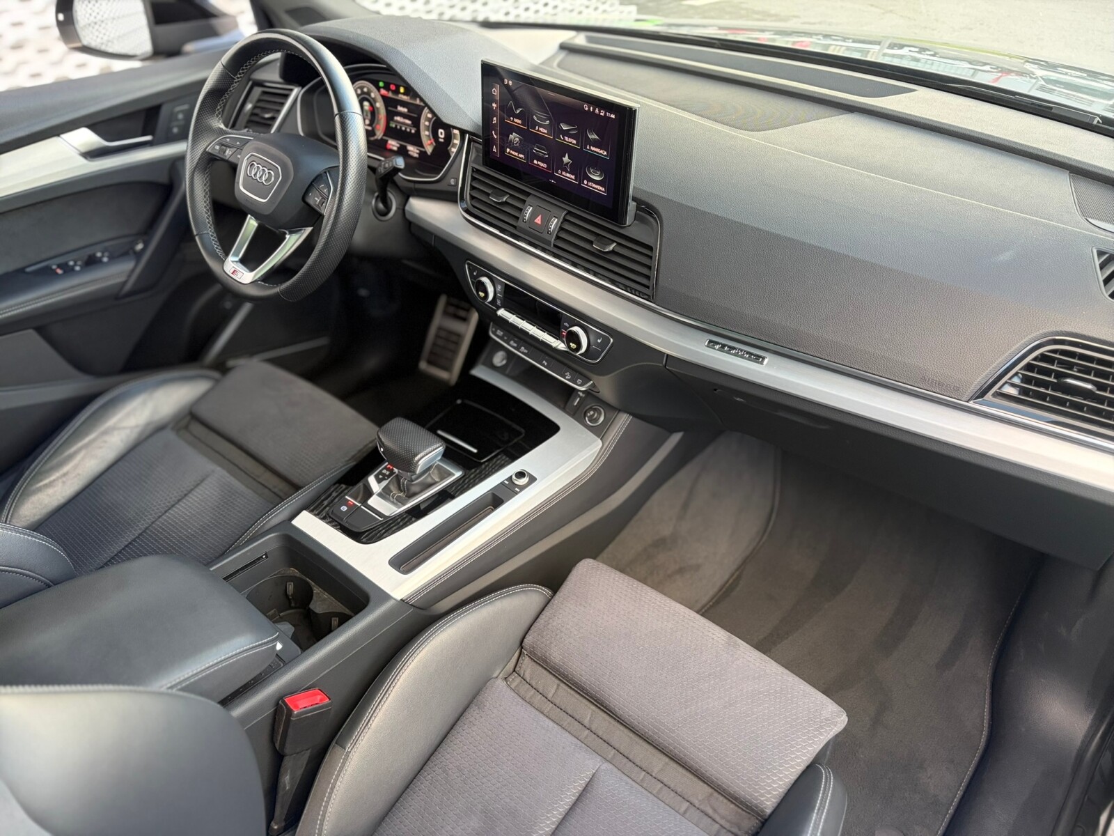 Audi Q5 Sportback - zdjęcie 15