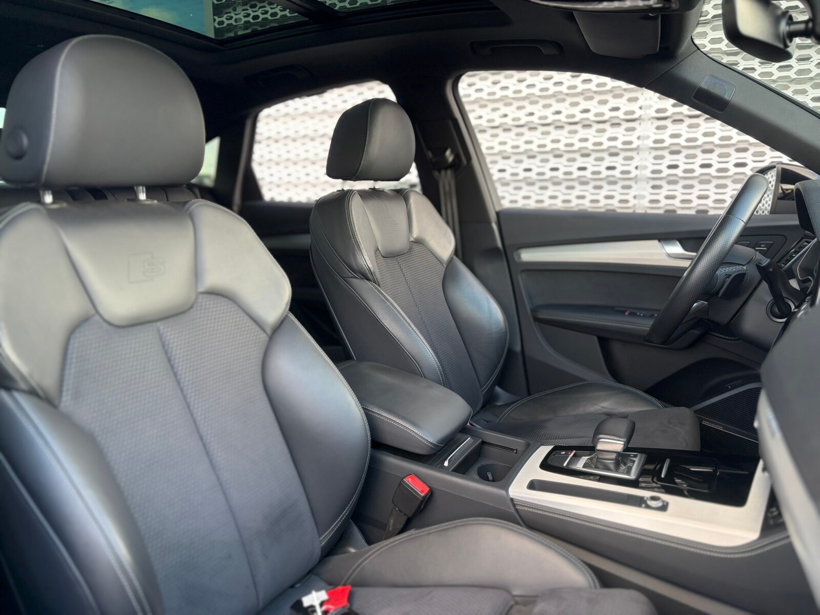 Audi Q5 Sportback - zdjęcie 16