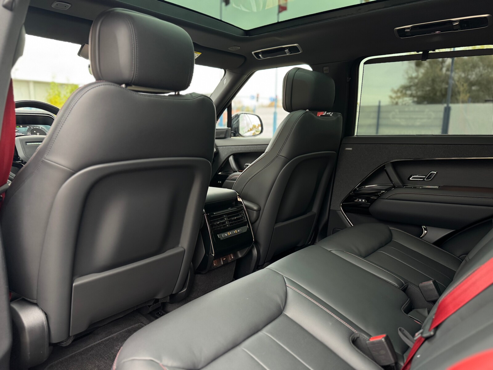 Land Rover Range Rover Sport - zdjęcie 23