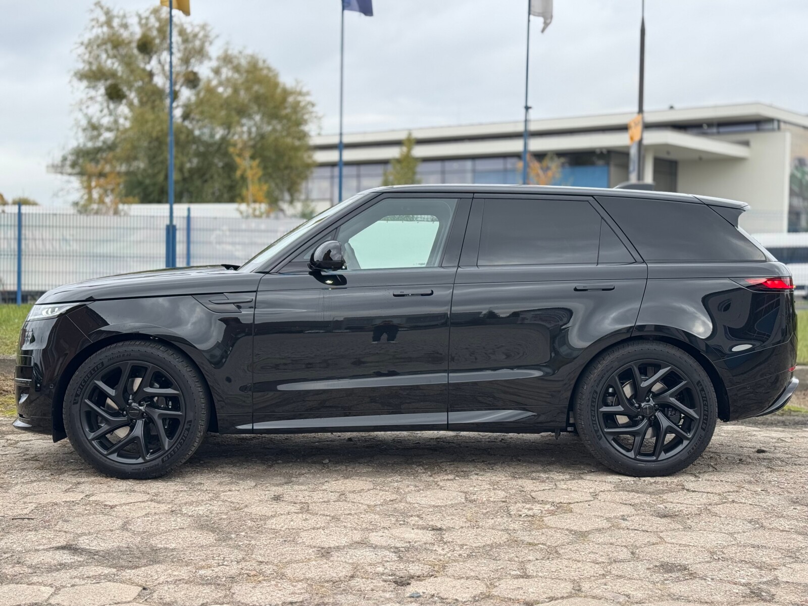 Land Rover Range Rover Sport - zdjęcie 2