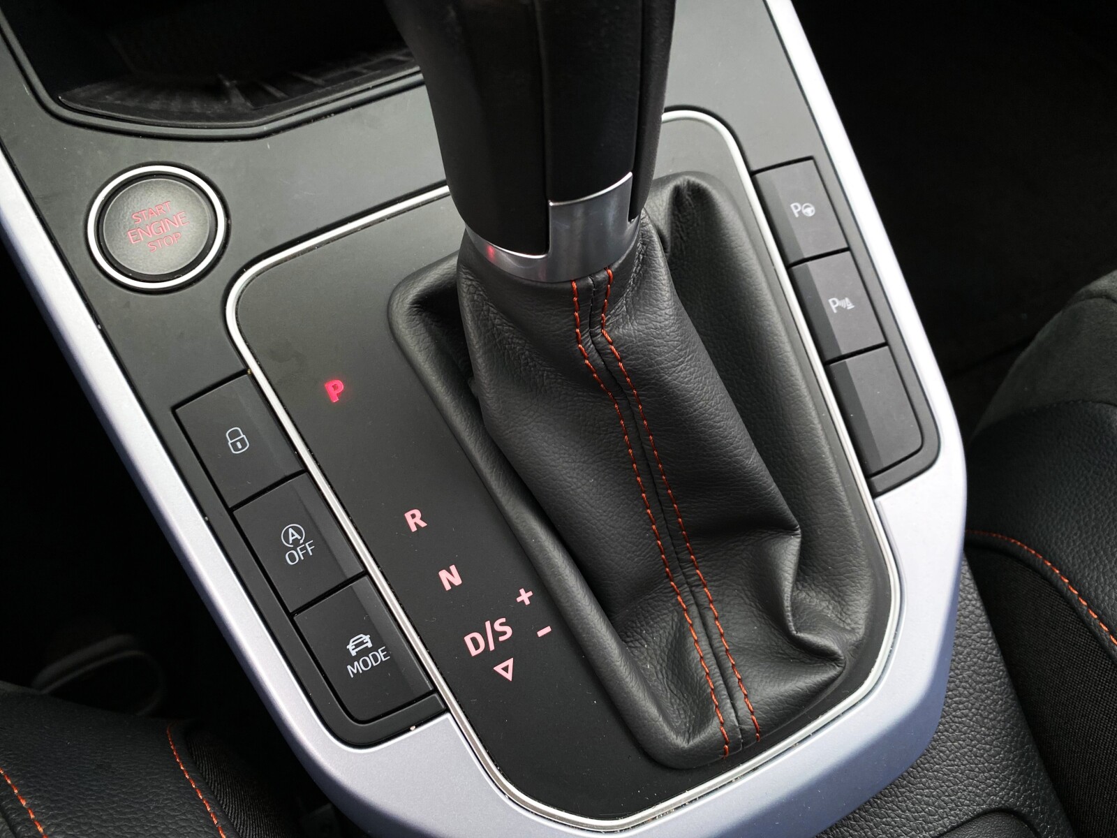 Seat Arona - zdjęcie 13