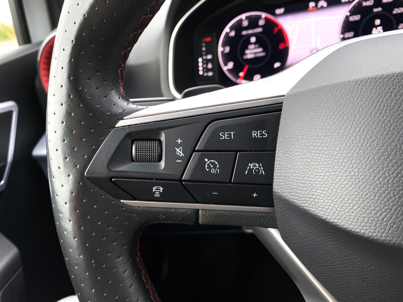 Seat Arona - zdjęcie 25